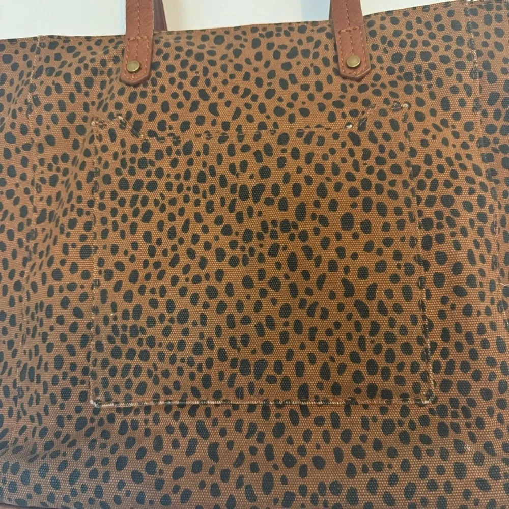 Universal Thread brown cheetah print canvas tote bag